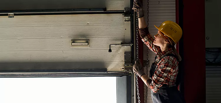 Addressing Common Garage Door Stoppage Issues in Machesney Park, IL